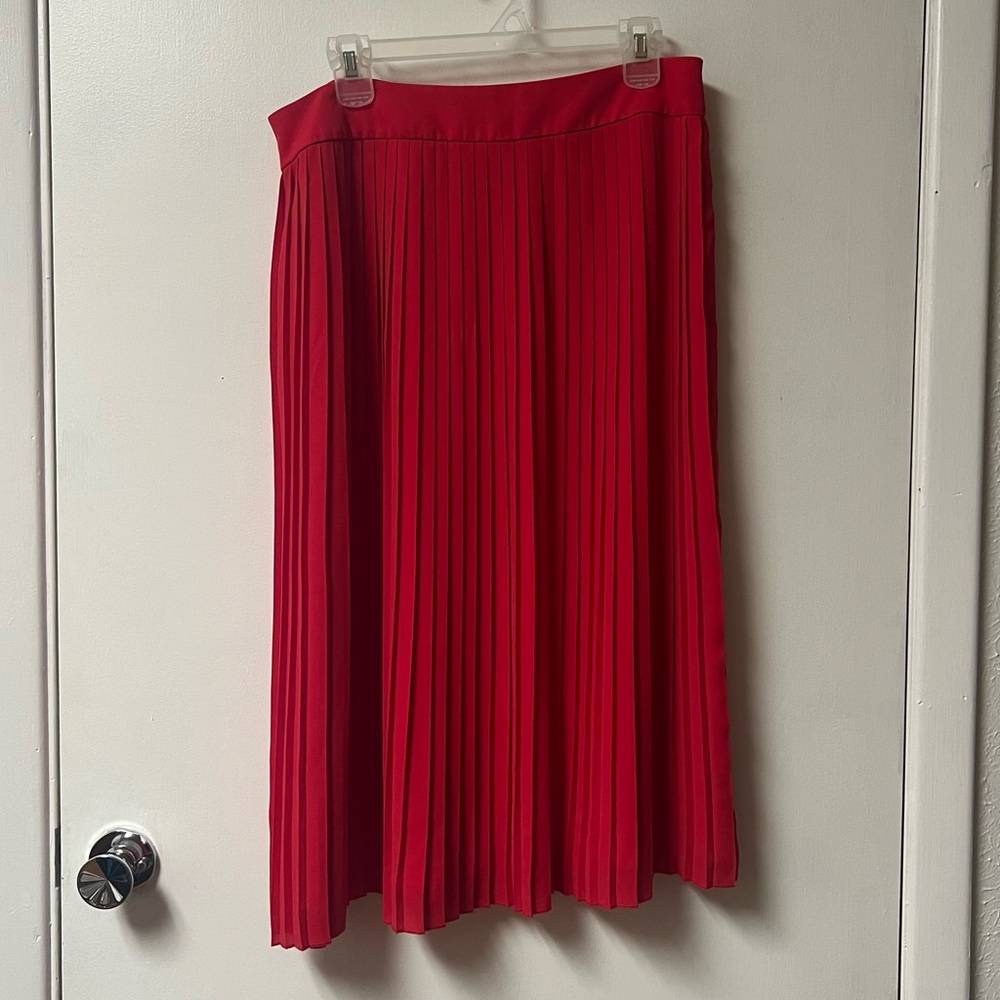 Red J. Crew Pleated Midi Skirt. Size 12.